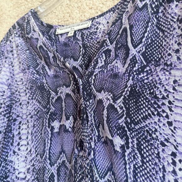 What Goes Around Comes Around Vanessa Purple Silk Snakeskin Top Sz M Whimsygoth - Picture 7 of 16